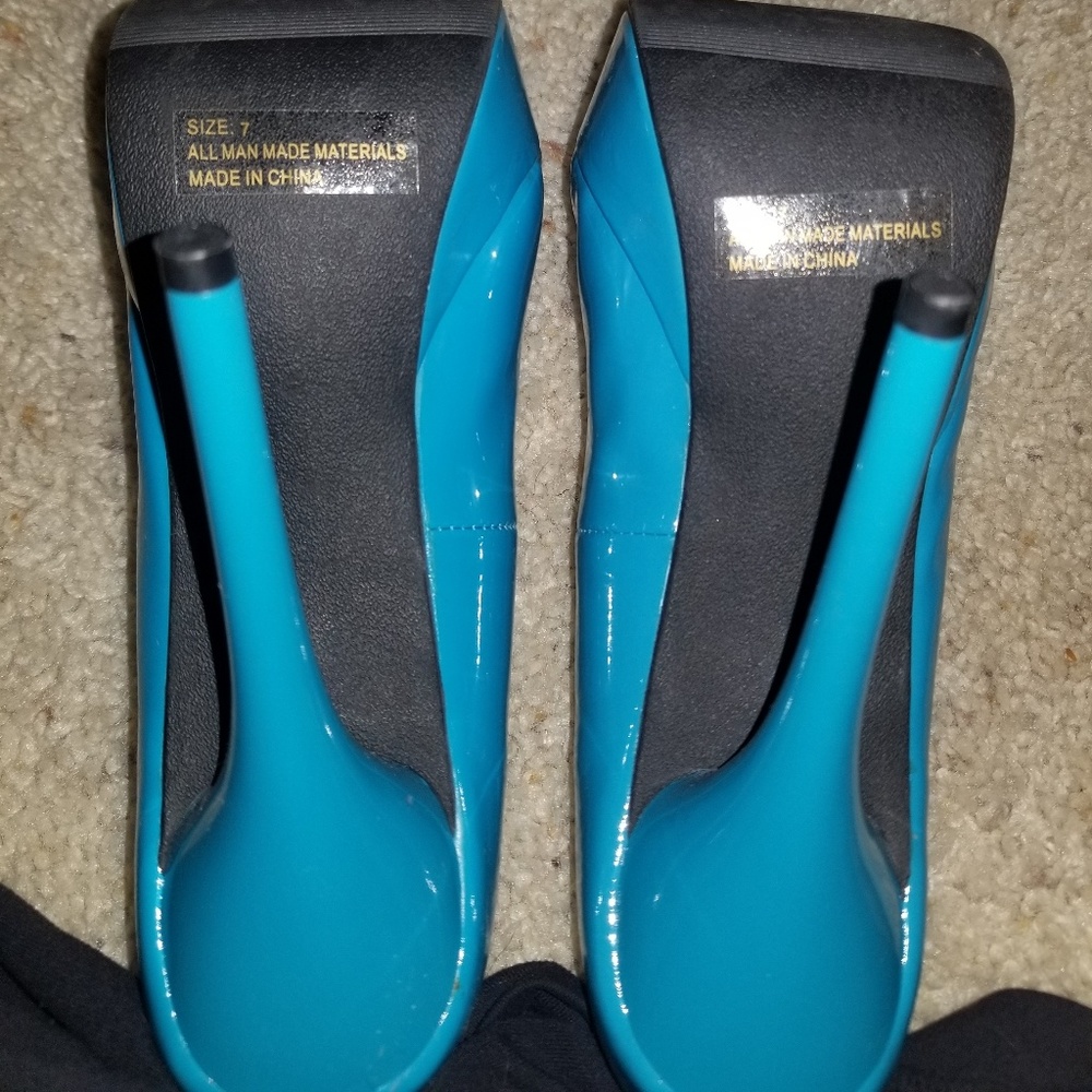 Pumps - Picture 4 of 4
